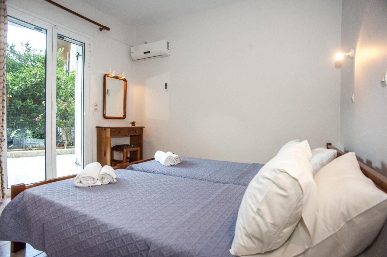 Captain Georgio Apartments Poros  Exterior photo