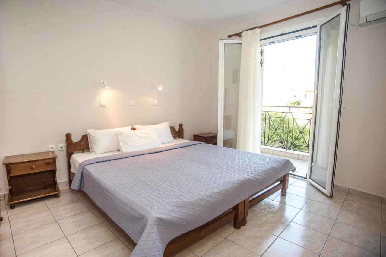 Captain Georgio Apartments Poros  Exterior photo