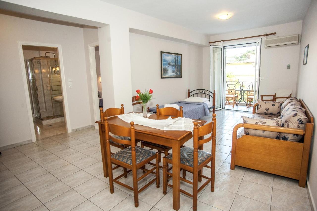 Captain Georgio Apartments Poros  Exterior photo