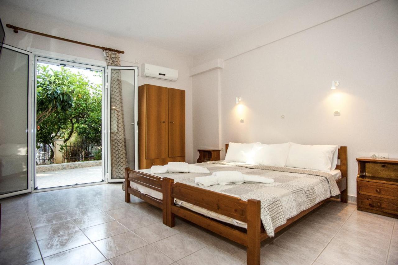 Captain Georgio Apartments Poros  Exterior photo