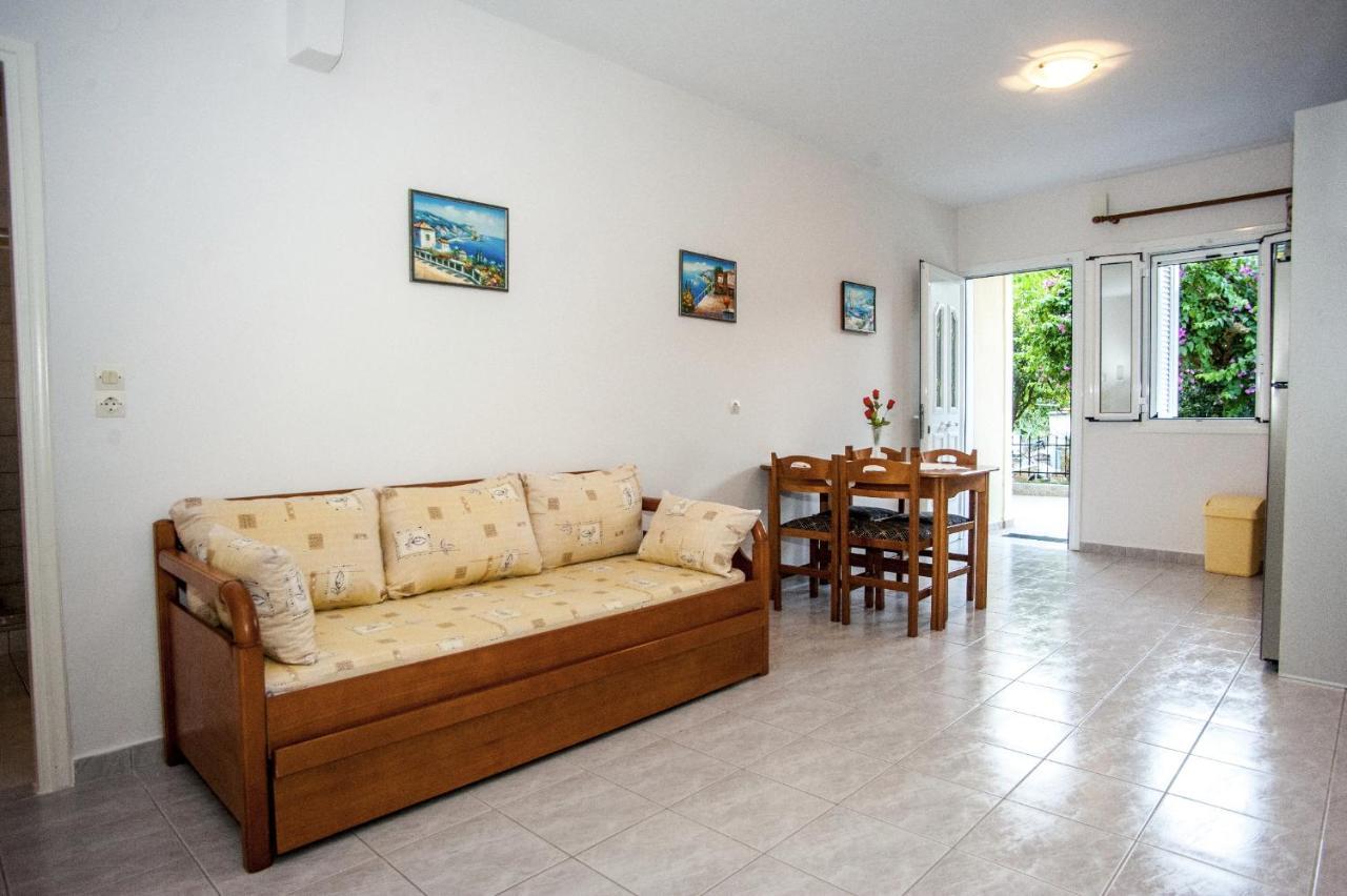 Captain Georgio Apartments Poros  Exterior photo