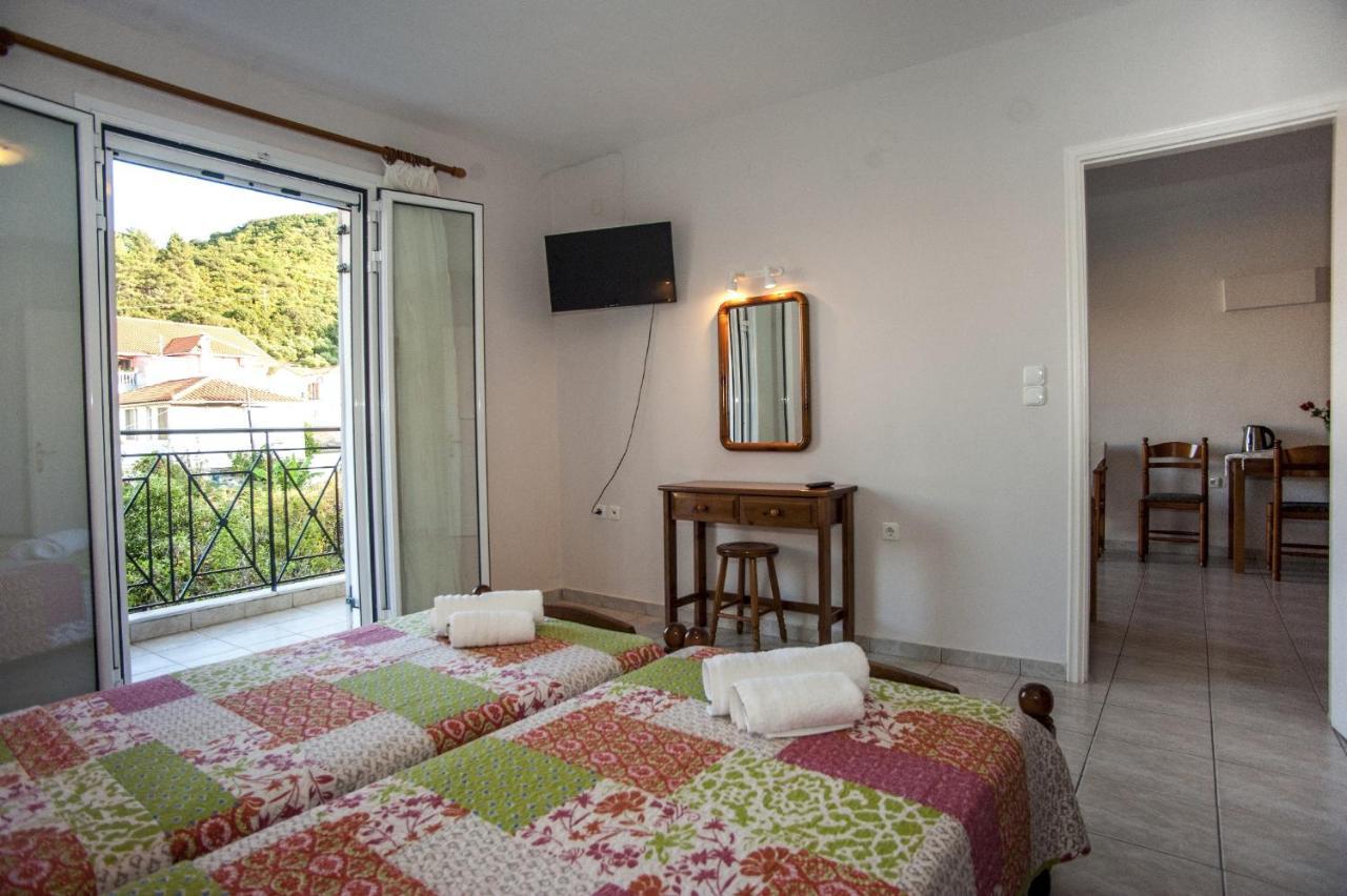 Captain Georgio Apartments Poros  Exterior photo