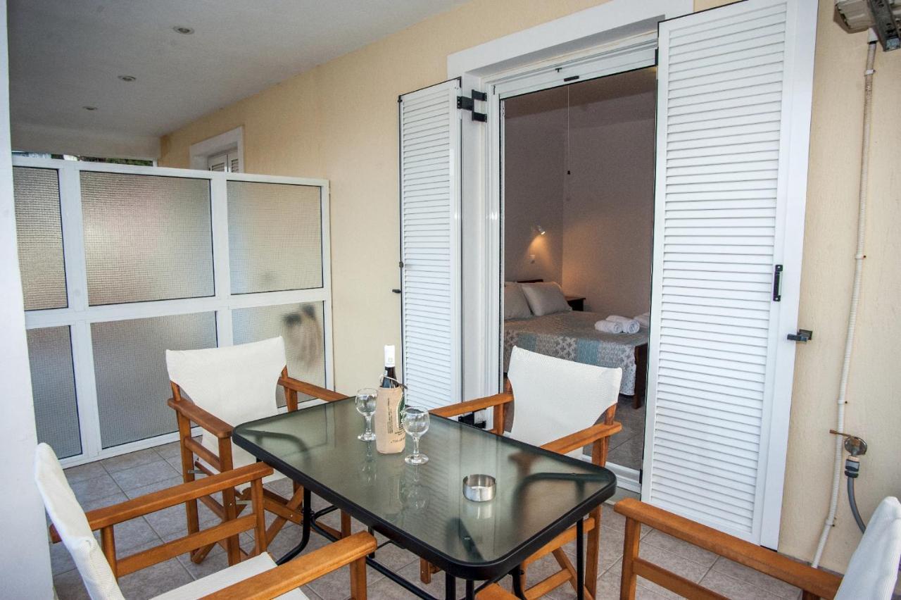 Captain Georgio Apartments Poros  Exterior photo