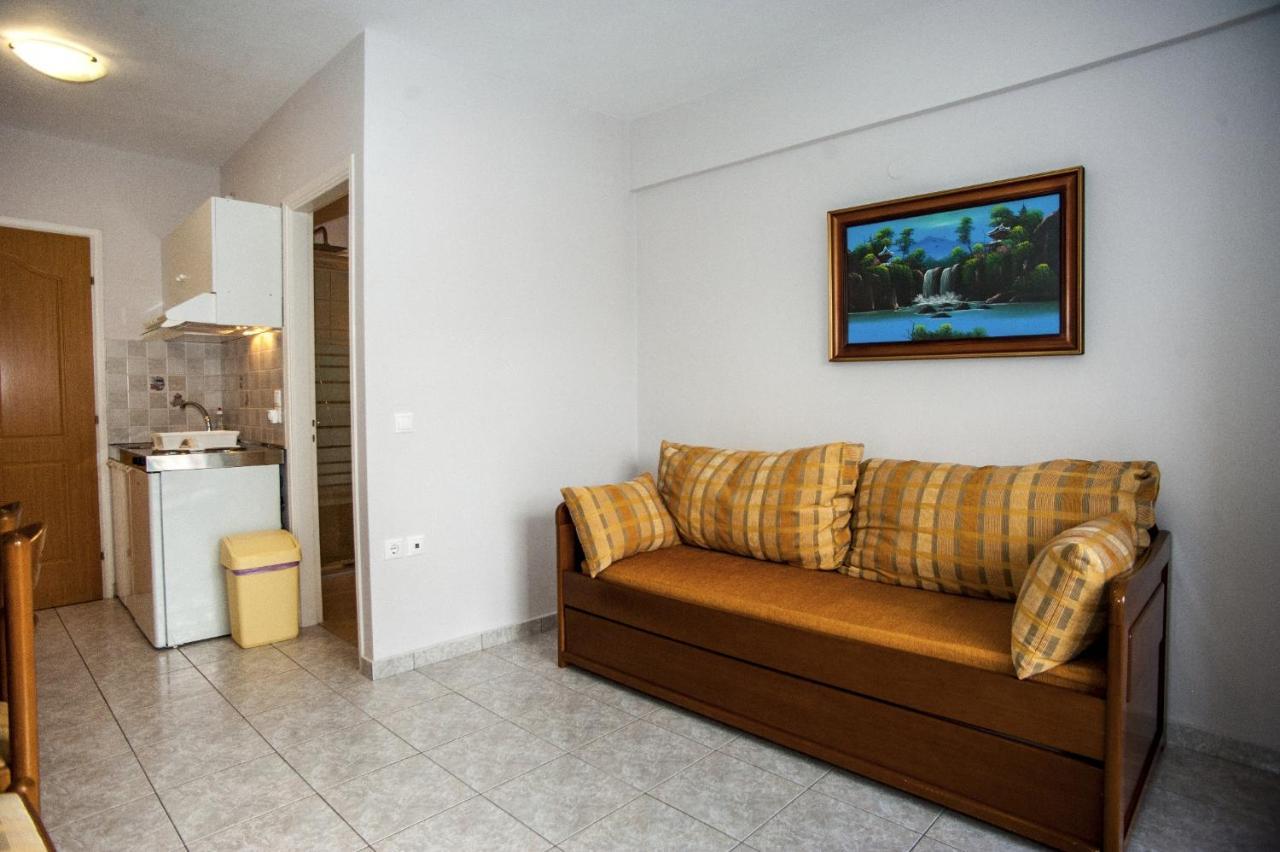 Captain Georgio Apartments Poros  Exterior photo