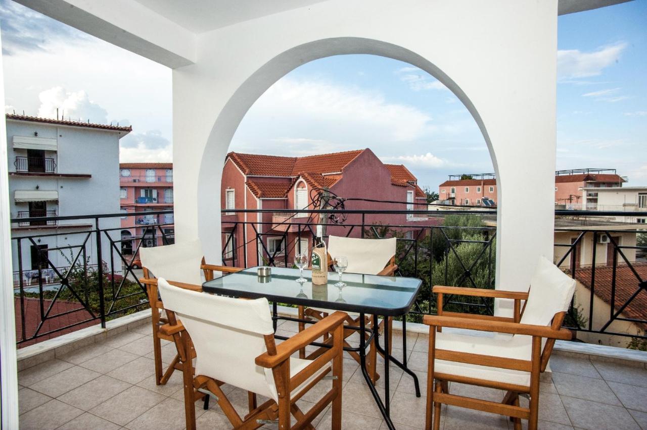 Captain Georgio Apartments Poros  Exterior photo