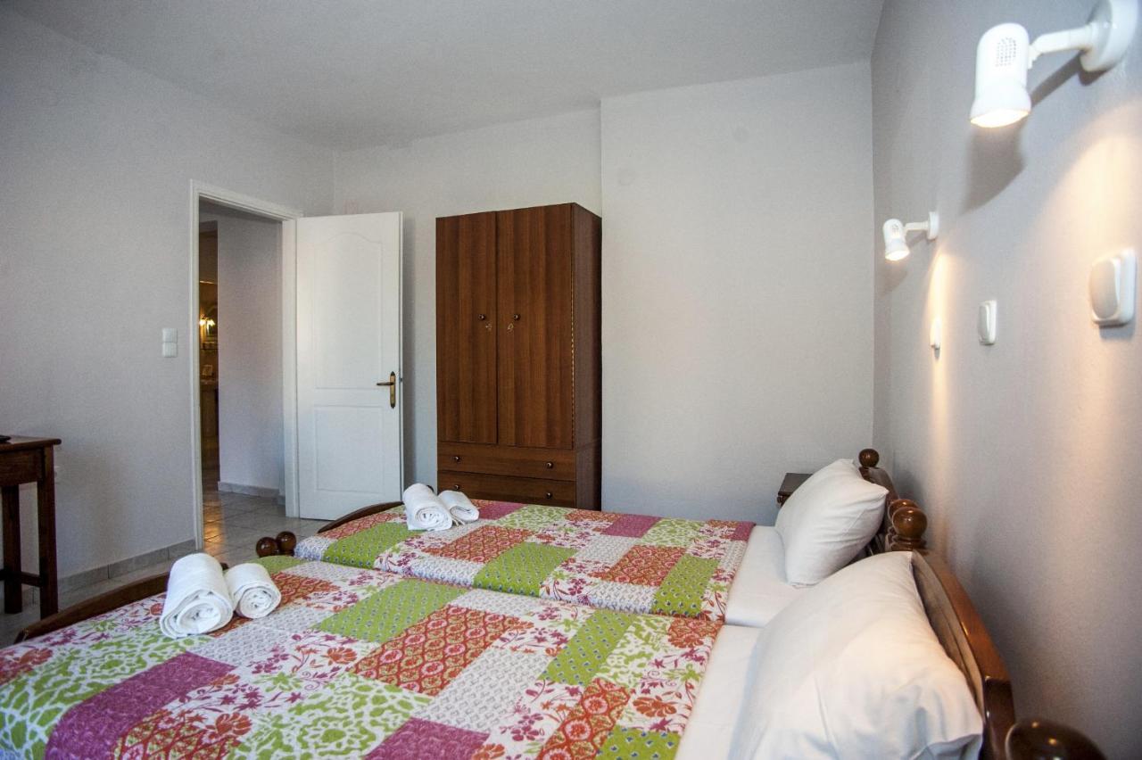 Captain Georgio Apartments Poros  Exterior photo