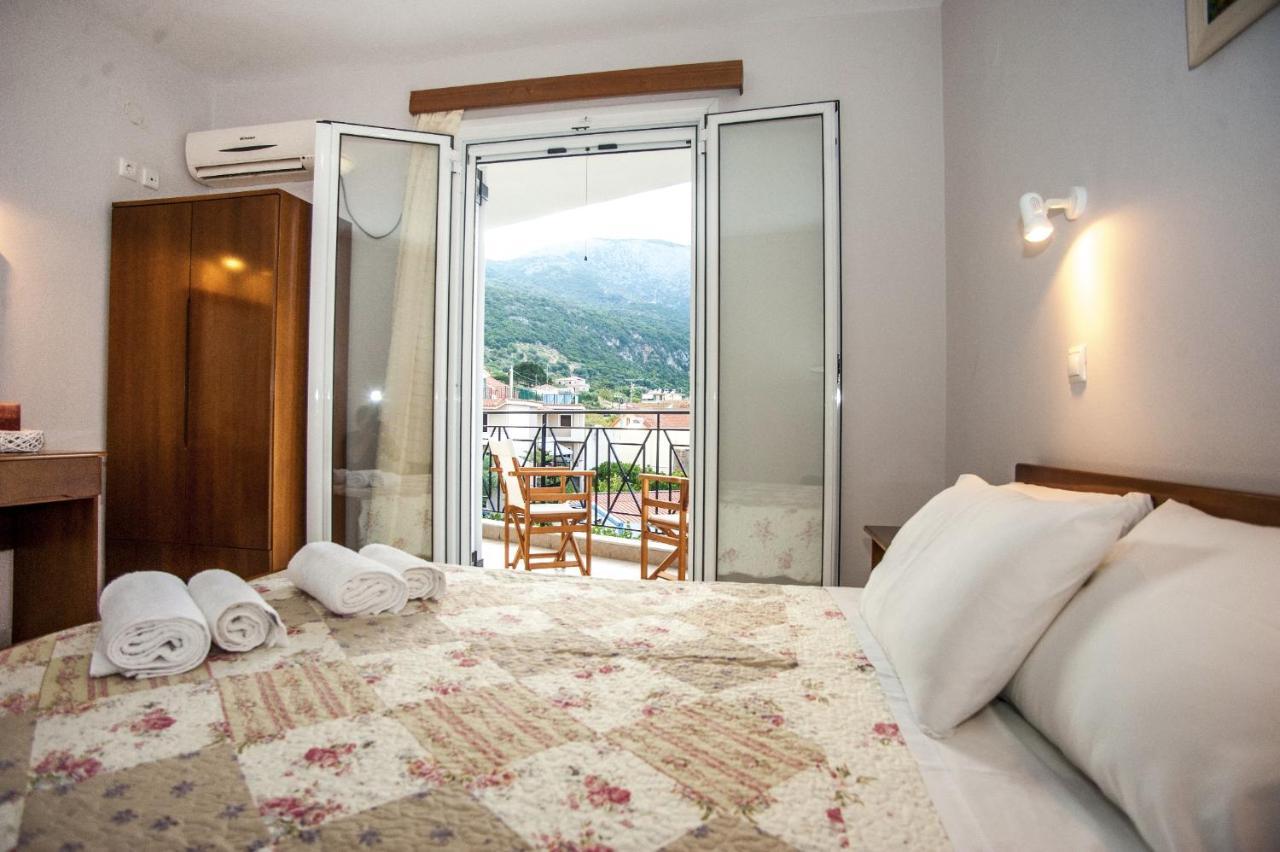 Captain Georgio Apartments Poros  Exterior photo
